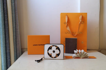 VS Fashion Lu-Vi bags - 1981