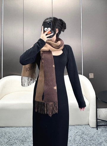 VS - LOV Scarf - 339