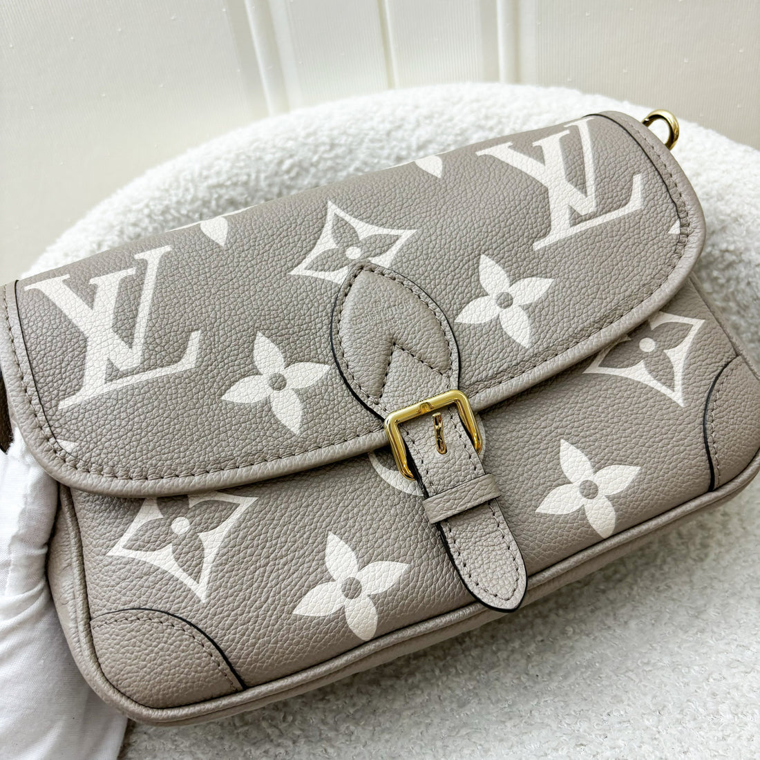 LV Diane PM in Tourterelle (Grey) / Creme Giant Monogram Empreinte Leather and GHW