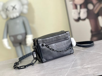 VS - LOV Women Bag - 1634