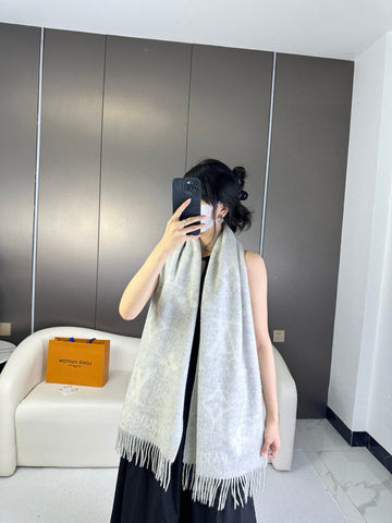 VS - LOV Scarf - 241