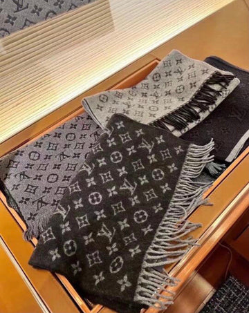 VS - LOV Scarf - 001
