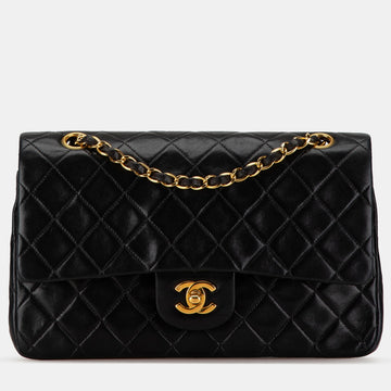 Medium Classic Lambskin Double Flap