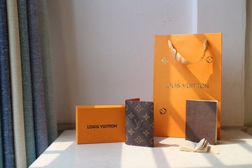 VS Fashion Lu-Vi bags - 1991