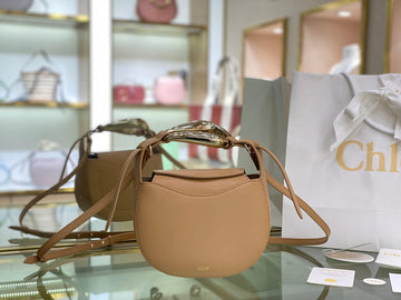 VS - CLE Women - 001