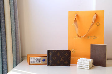 VS - LOV Wallet - 210