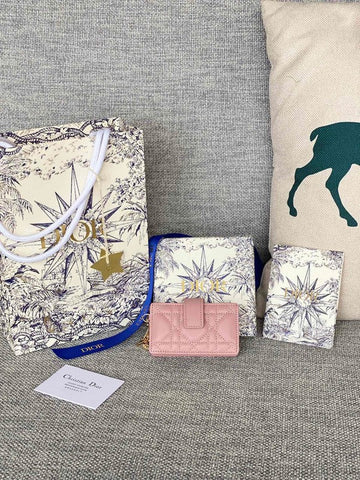 VS - DOR Wallets - 084
