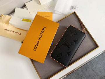 VS - LOV Wallets - 749