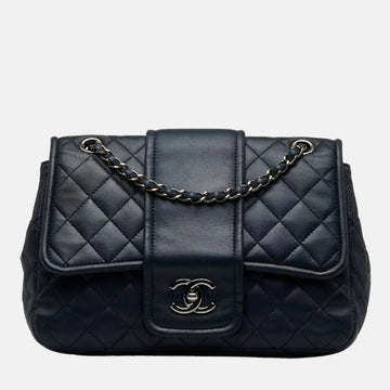 Navy Leather Matelasse Chain Shoulder Bag