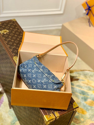 VS - LOV Women Bag - 2622