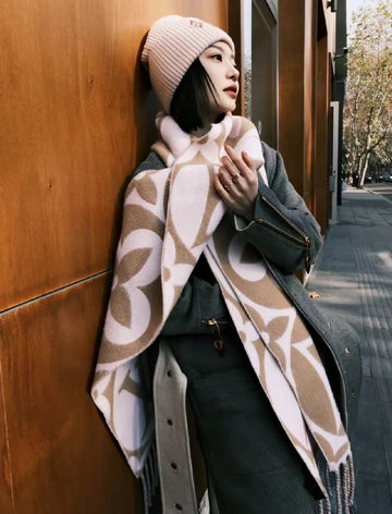 VS - LOV Scarf - 032