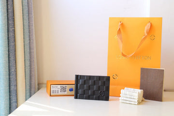 VS - LOV Wallet - 226