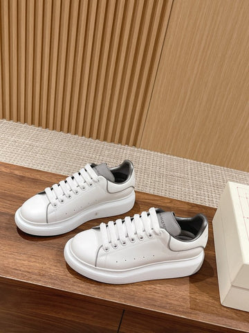 VS - AQ Women Shoes - 004