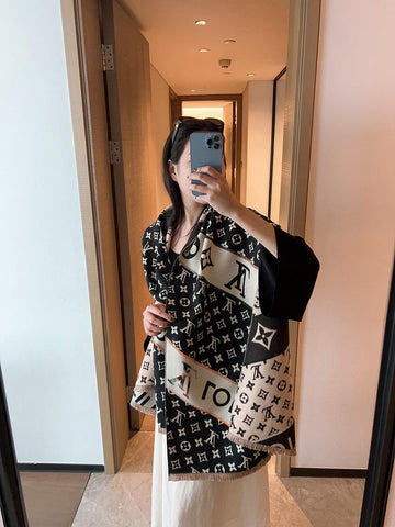 VS - LOV Scarf - 019
