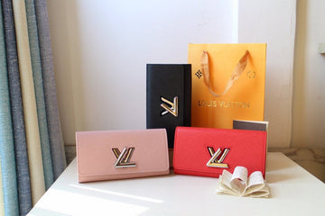 VS Fashion Lu-Vi bags - 2006
