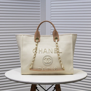 Designer bags by Chanel 087