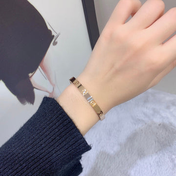 VS - CRA Jewelry - 100