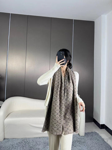 VS - LOV Scarf - 096