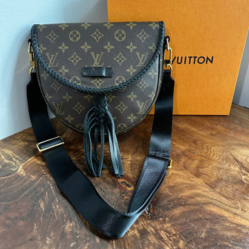 The Dove Crossbody -CS Monogram LV in Black