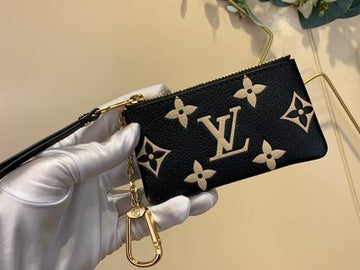 VS - LOV Wallets - 541