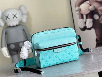 VS - LOV Women Bag - 1744