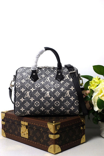 VS - LOV Women Bag - 823