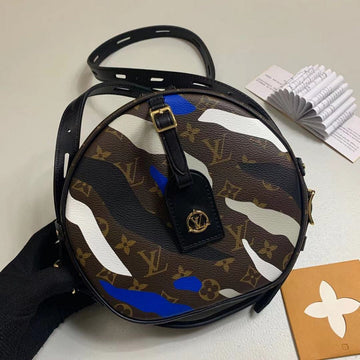 VS Fashion Lu-Vi bags - 2004