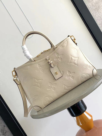 VS - LOV Women Bag - 1863