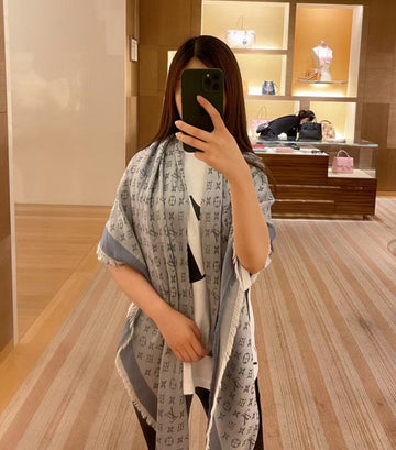 VS - LOV Scarf - 467