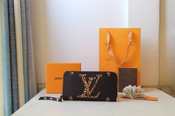 VS Fashion Lu-Vi bags - 1983