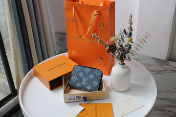 VS - LOV Wallet - 255