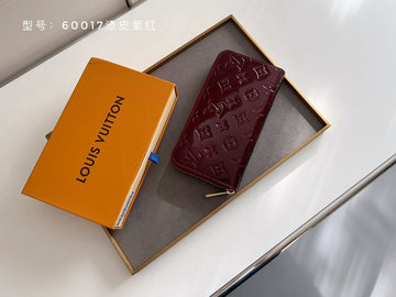 VS - LOV Wallets - 689