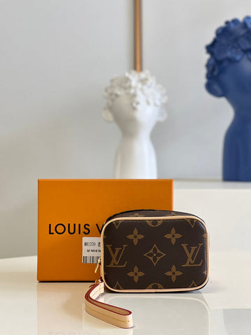 VS - LOV Wallets - 545