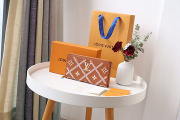 VS - LOV Wallets - 652