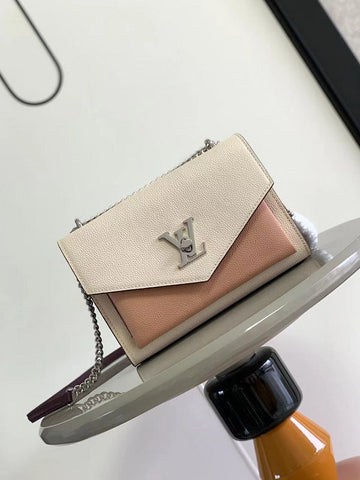 VS - LOV Women Bag - 2499