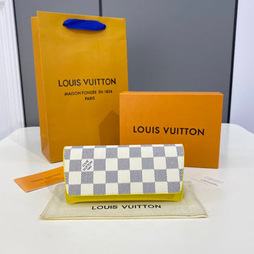 VS - LOV Wallets - 605