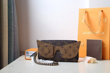 VS Fashion Lu-Vi bags - 1949