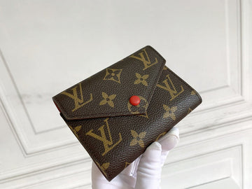 VS - LOV Wallets - 830
