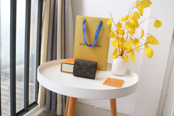 VS - LOV Wallet - 025