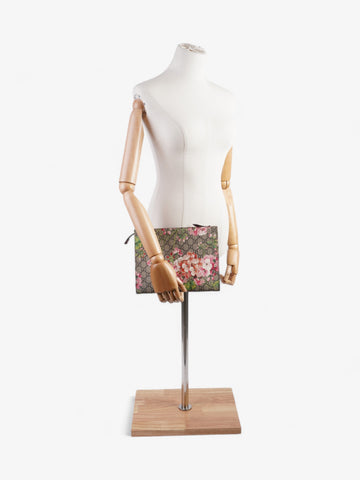 Gucci CS Blooms Pouch CS Supreme / Bloom Coated Canvas