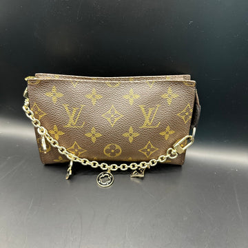 The Junco Wristlet -CS Monogram in Black