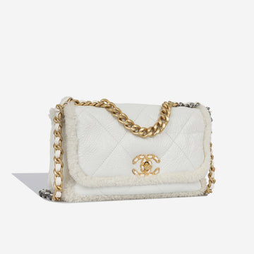 Chanel Chanel 19 - Shearling