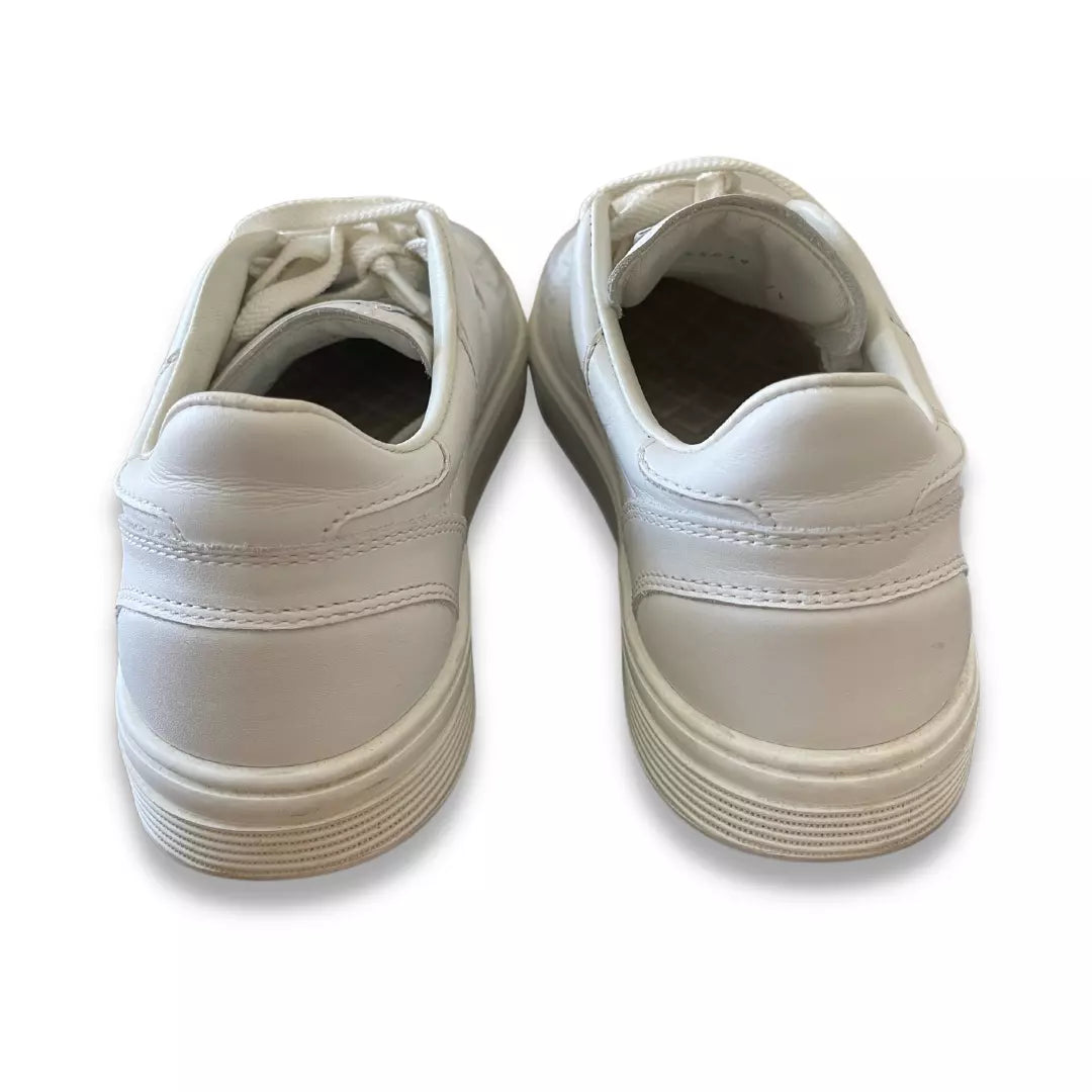 CHANEL WHITE CC SNEAKERS