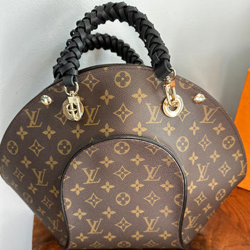 The Grouse -CS Monogram Handbag in Black