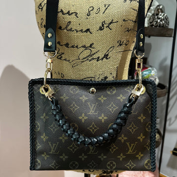 The Swan Crossbody -CS Monogram in Black