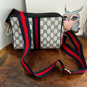 The Junco - NavyCS Gucci GG Crossbody