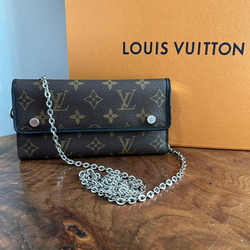 The Junco Wallet on Chain -CS Monogram in Black