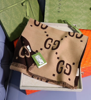 GC230216 VS scarf brown