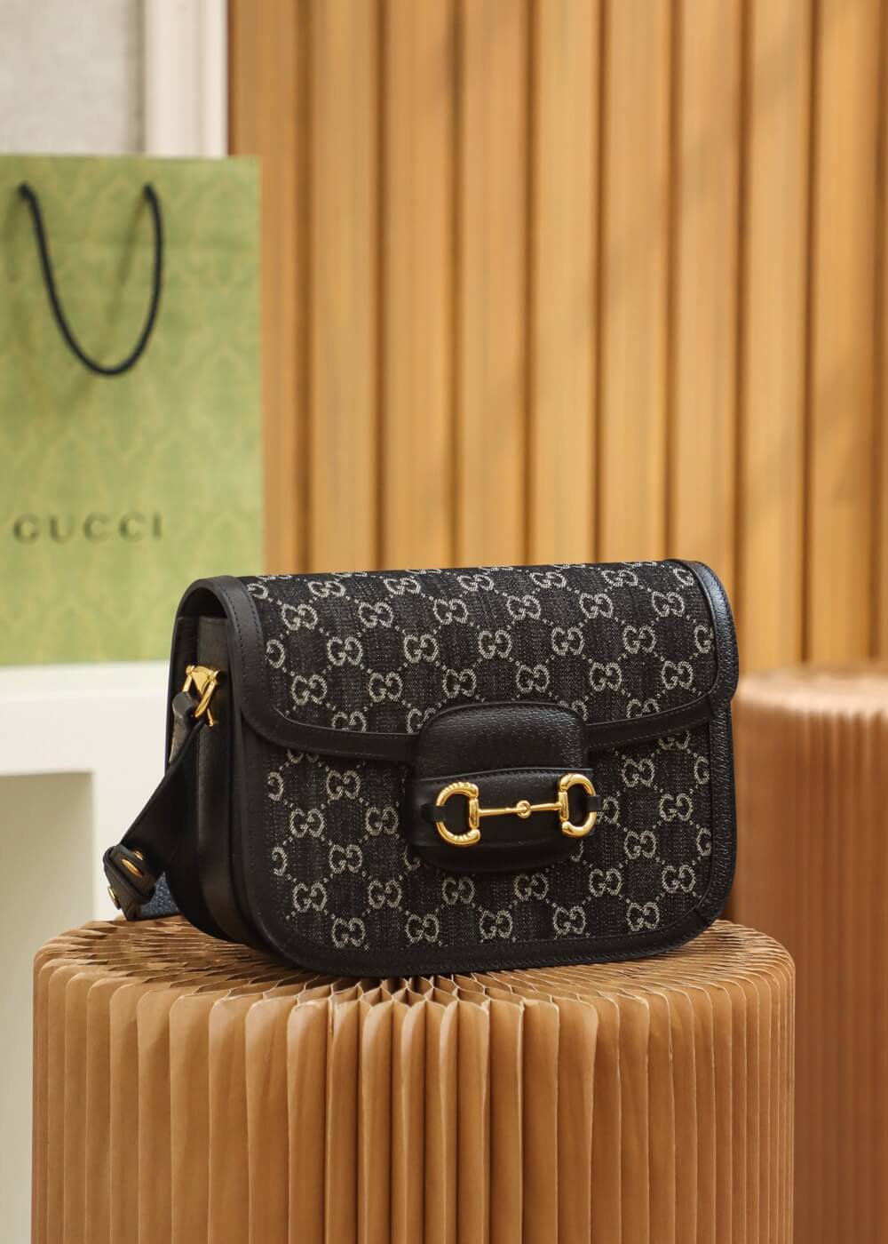 VS 602204 shoulder bag bag Leather black