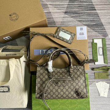 VS 681690 shoulder bag Handbag Aria Real Leather/pvc grey